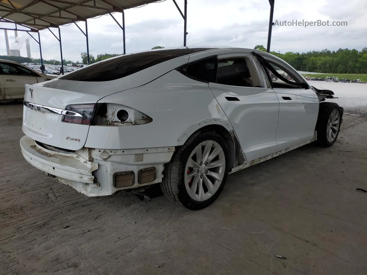 2015 Tesla Model S  White vin: 5YJSA1E46FF103781