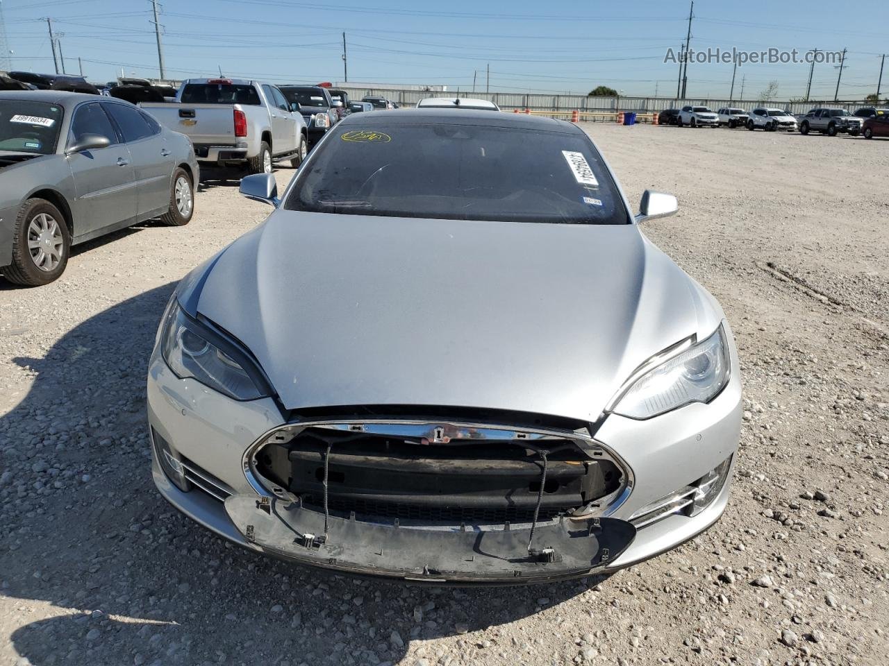 2015 Tesla Model S  Серебряный vin: 5YJSA1E47FF111839