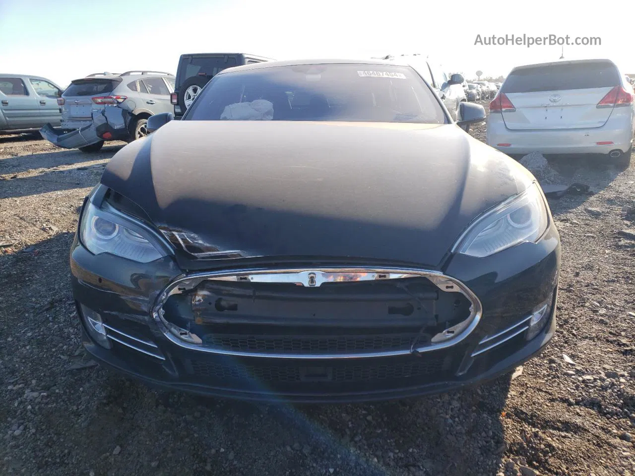 2016 Tesla Model S  Черный vin: 5YJSA1E4XGF136803