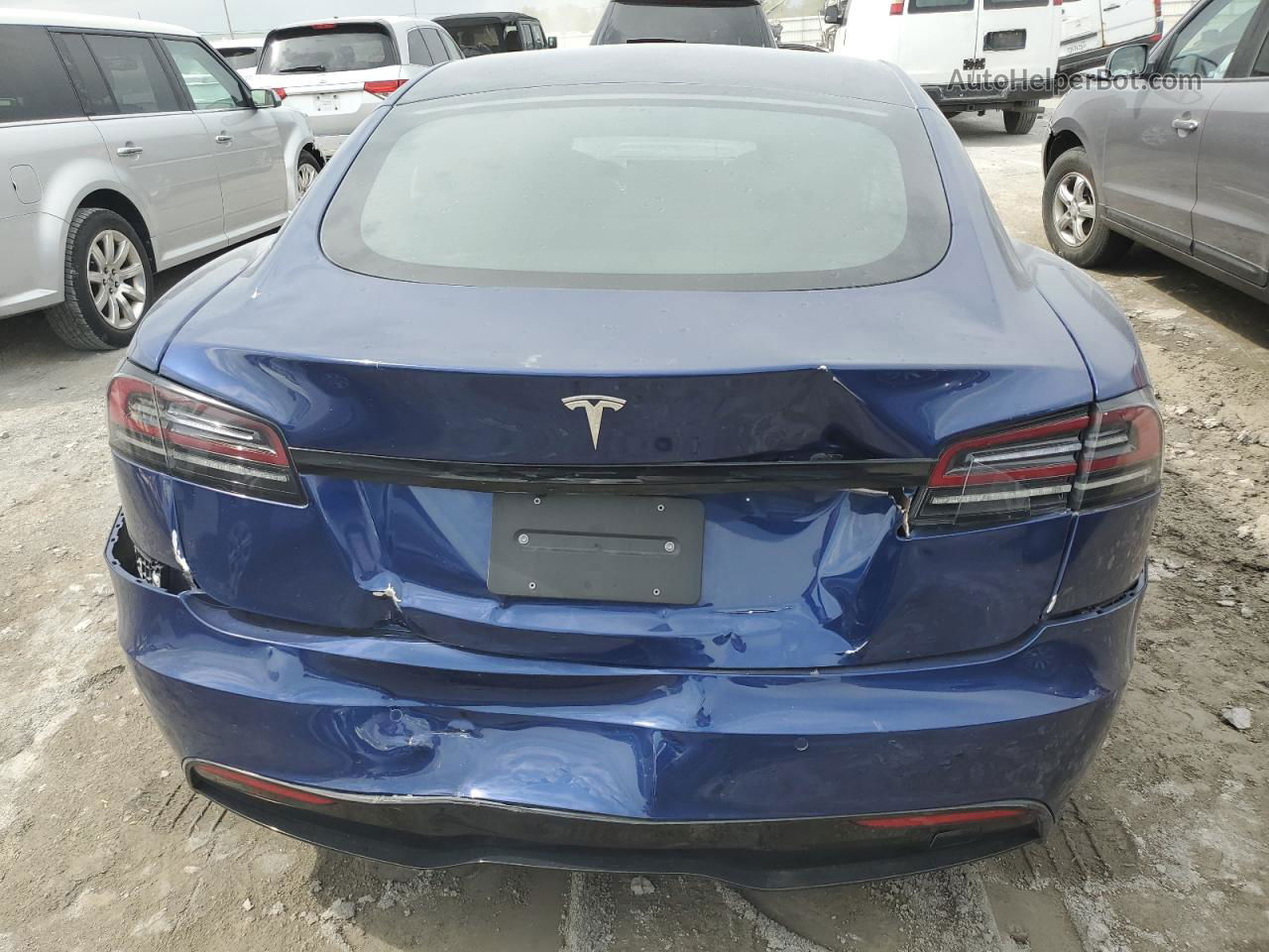 2022 Tesla Model S  Blue vin: 5YJSA1E50NF492716