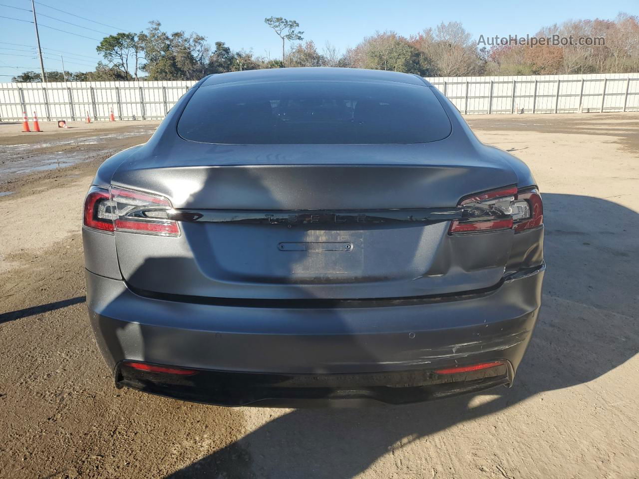 2022 Tesla Model S  Gray vin: 5YJSA1E51NF470207