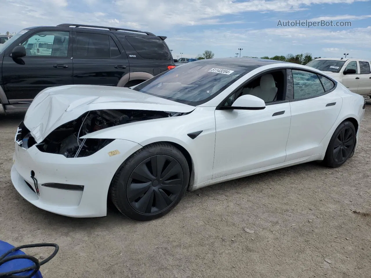 2022 Tesla Model S  White vin: 5YJSA1E59NF477471