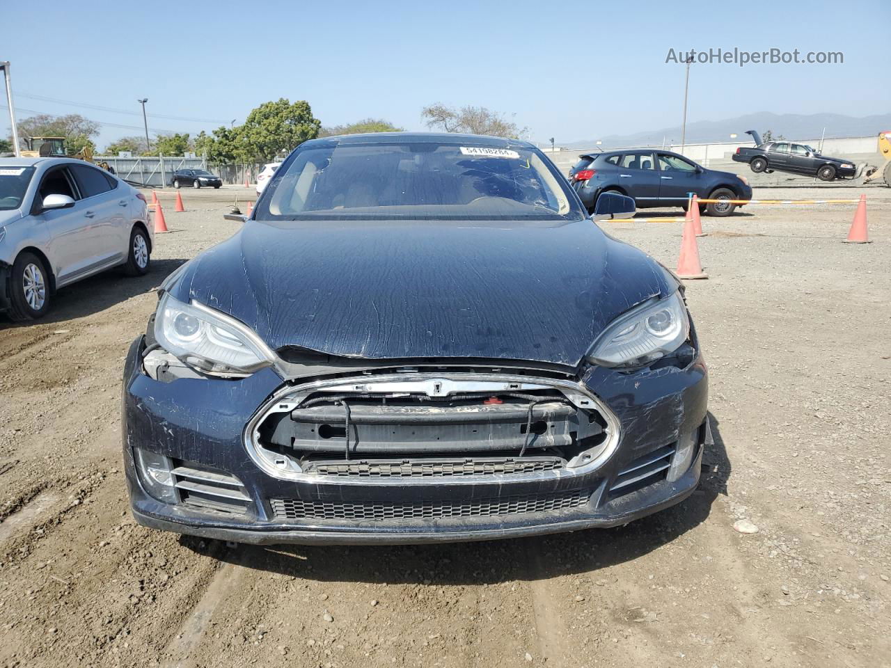 2014 Tesla Model S  Blue vin: 5YJSA1H10EFP36874