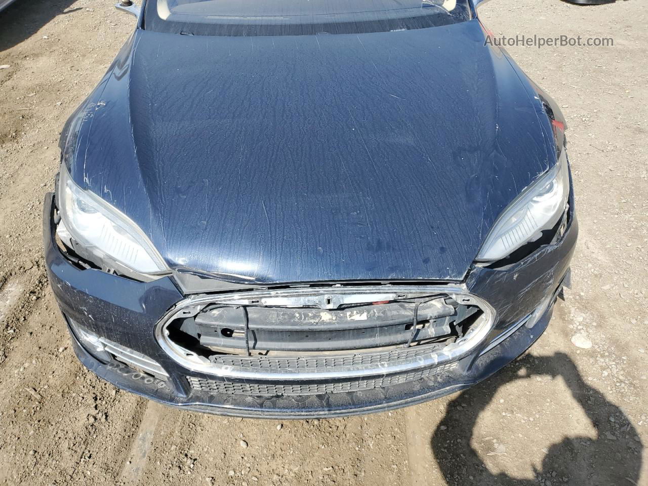 2014 Tesla Model S  Blue vin: 5YJSA1H10EFP36874