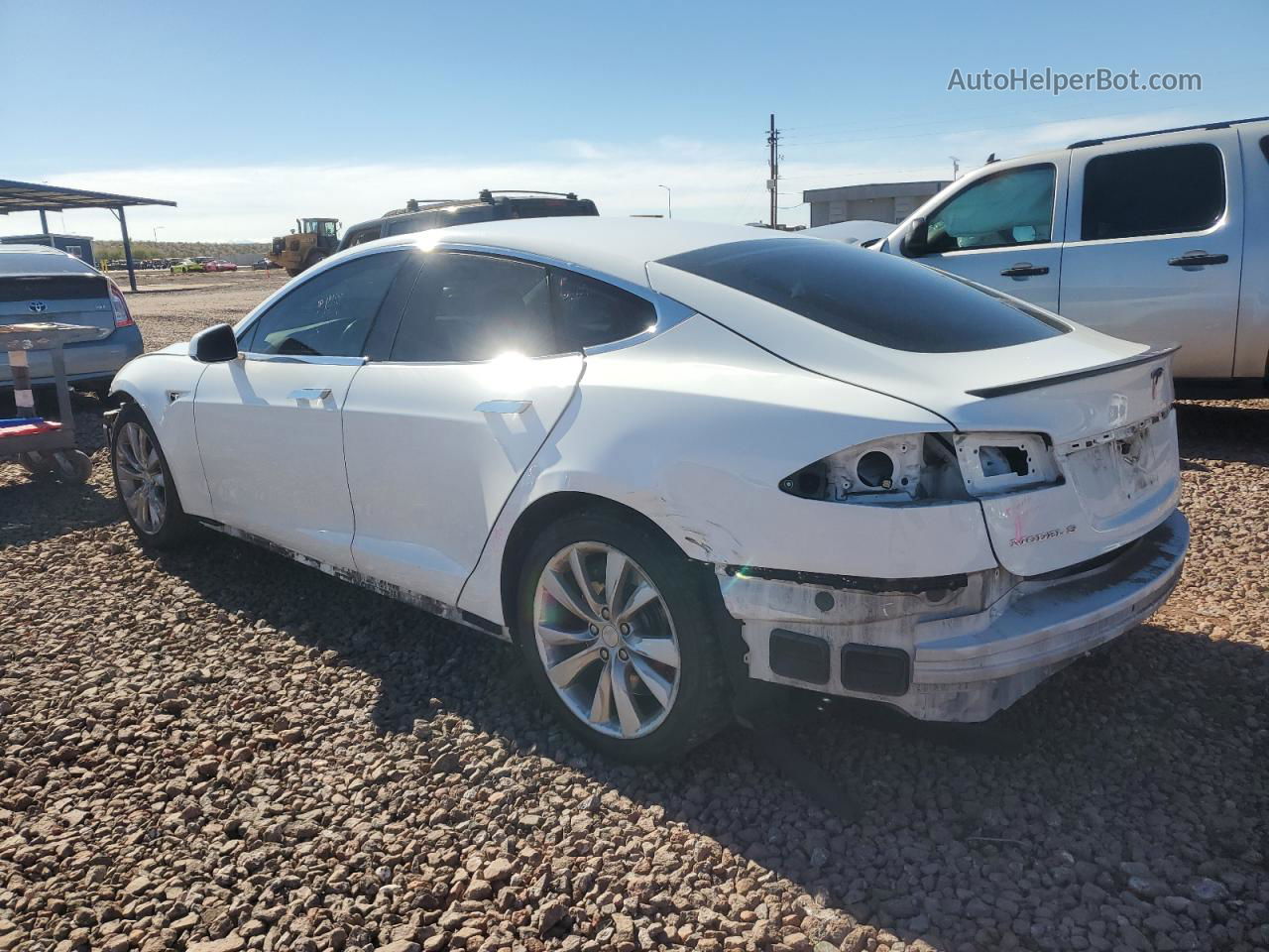 2014 Tesla Model S  White vin: 5YJSA1H11EFP31800