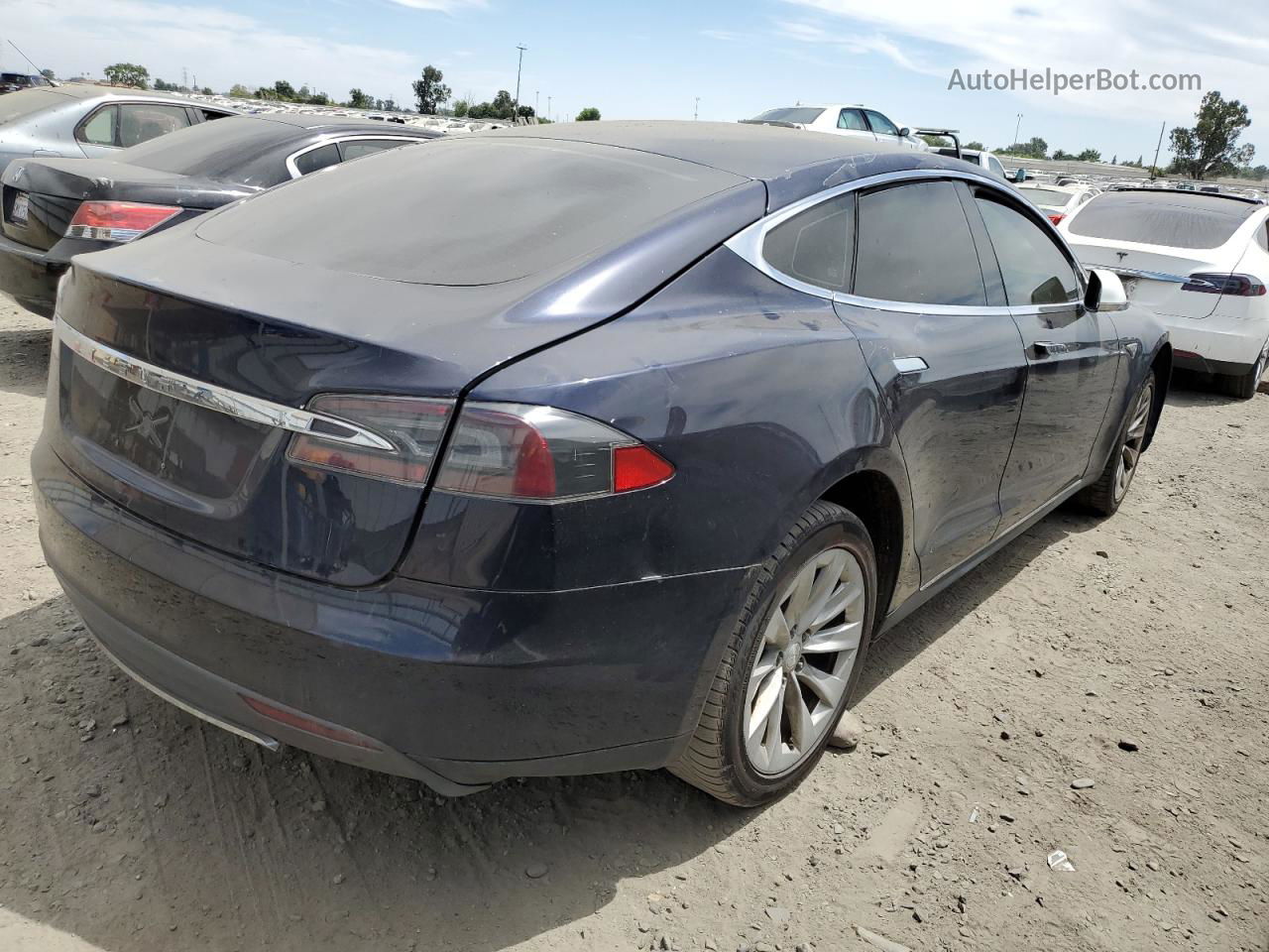 2014 Tesla Model S  Blue vin: 5YJSA1H11EFP39413