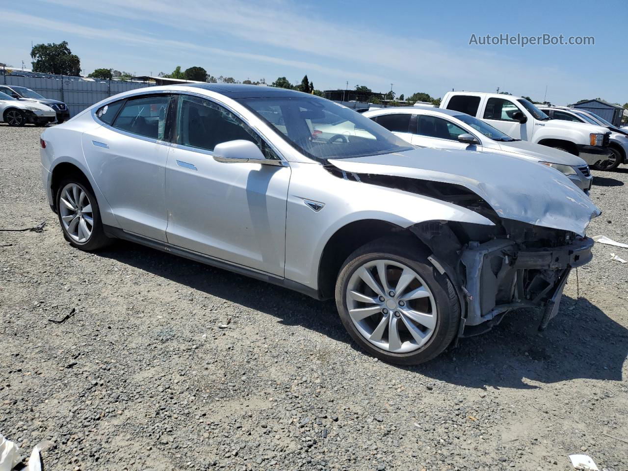 2014 Tesla Model S  Серебряный vin: 5YJSA1H11EFP53800