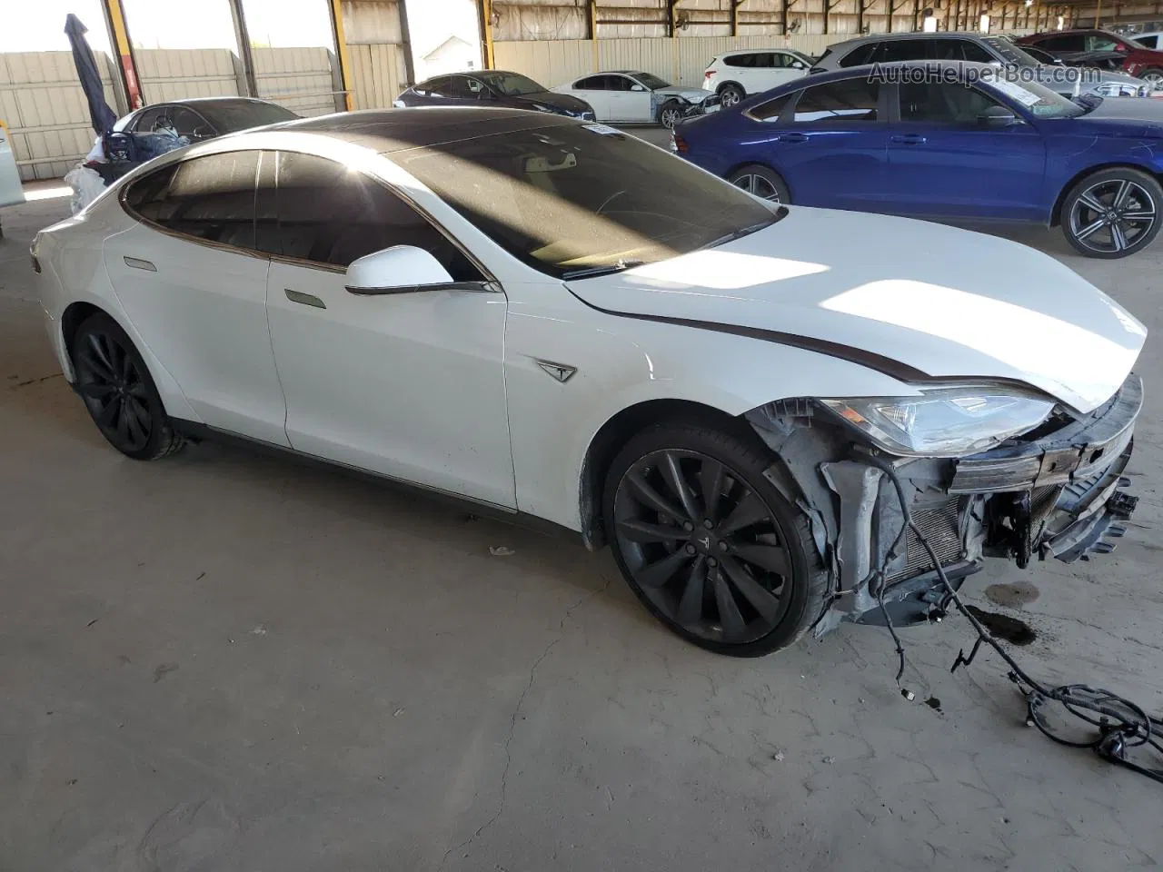 2014 Tesla Model S  White vin: 5YJSA1H11EFP56258