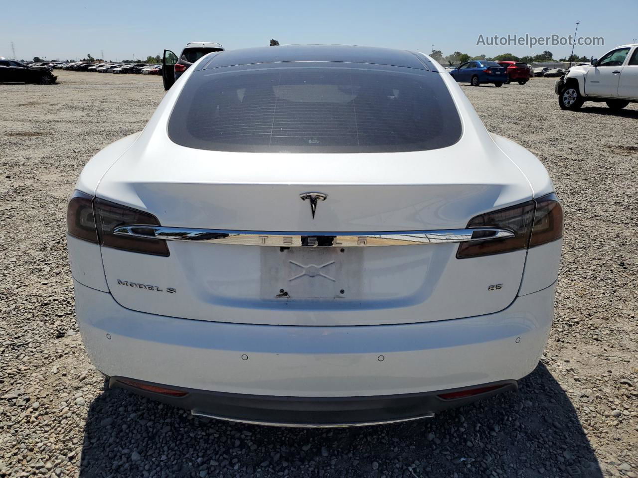 2014 Tesla Model S  White vin: 5YJSA1H12EFP44944