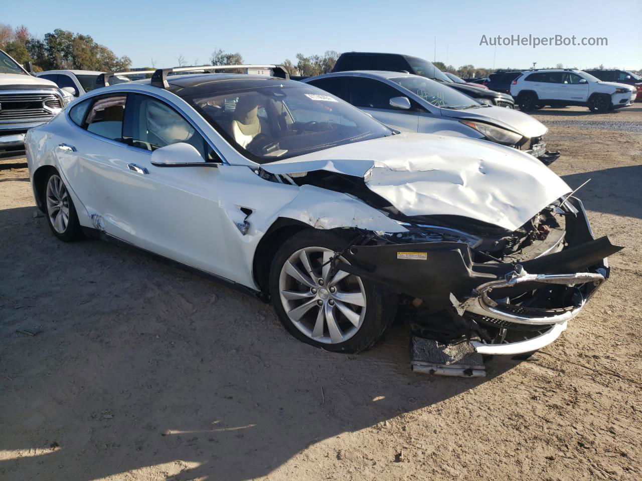 2014 Tesla Model S  White vin: 5YJSA1H12EFP61131