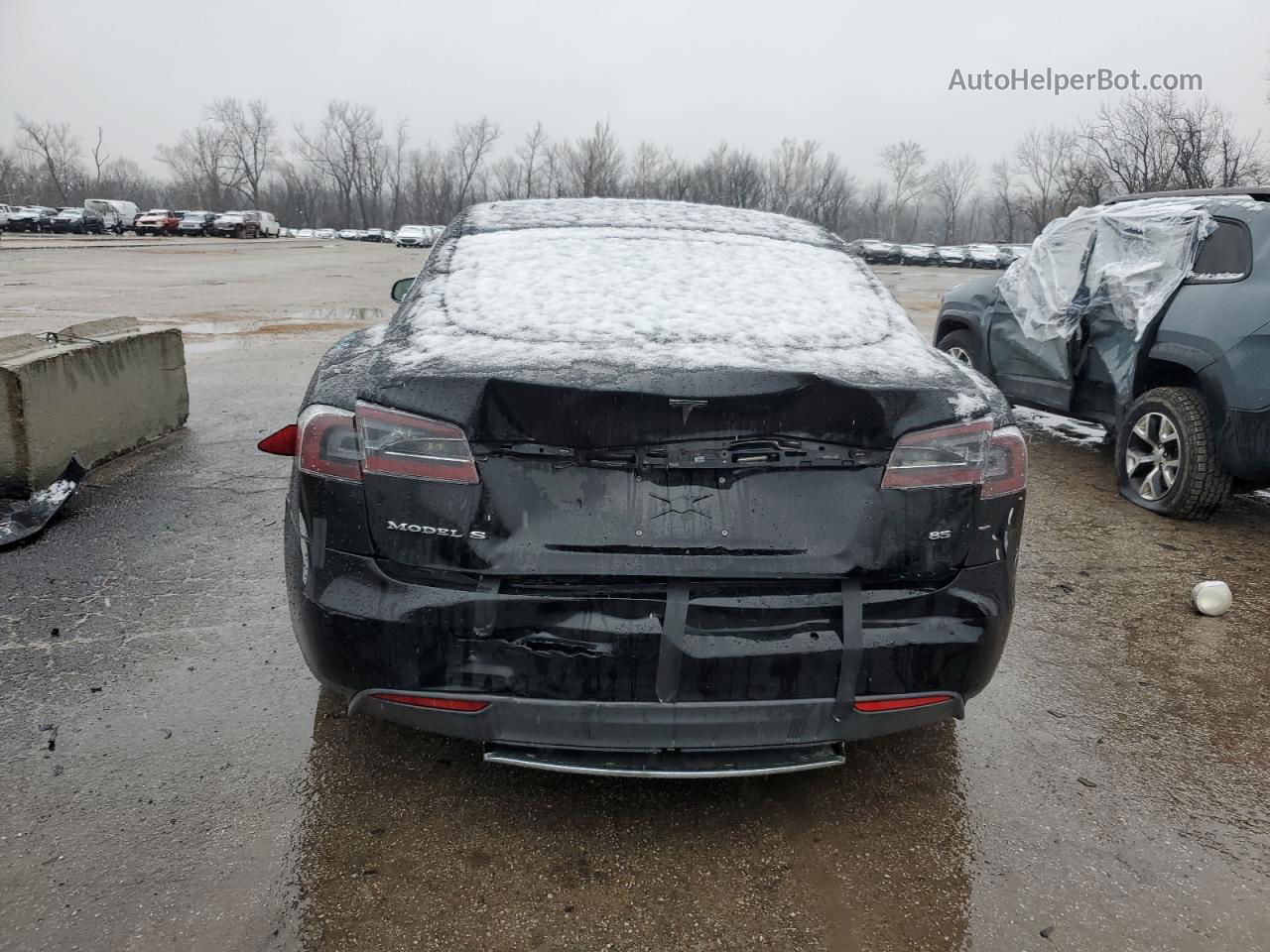 2014 Tesla Model S  Black vin: 5YJSA1H12EFP62439