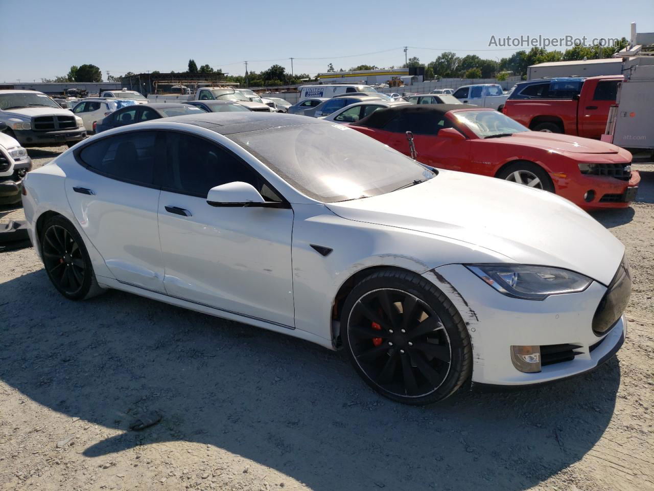 2014 Tesla Model S  Белый vin: 5YJSA1H12EFP63915