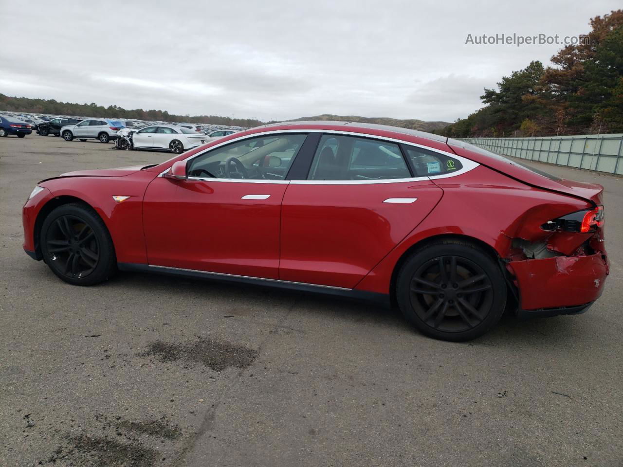 2014 Tesla Model S  Красный vin: 5YJSA1H13EFP29448