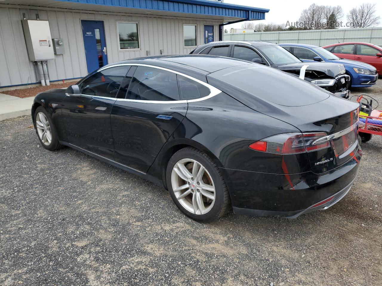 2014 Tesla Model S  Black vin: 5YJSA1H14EFP44895