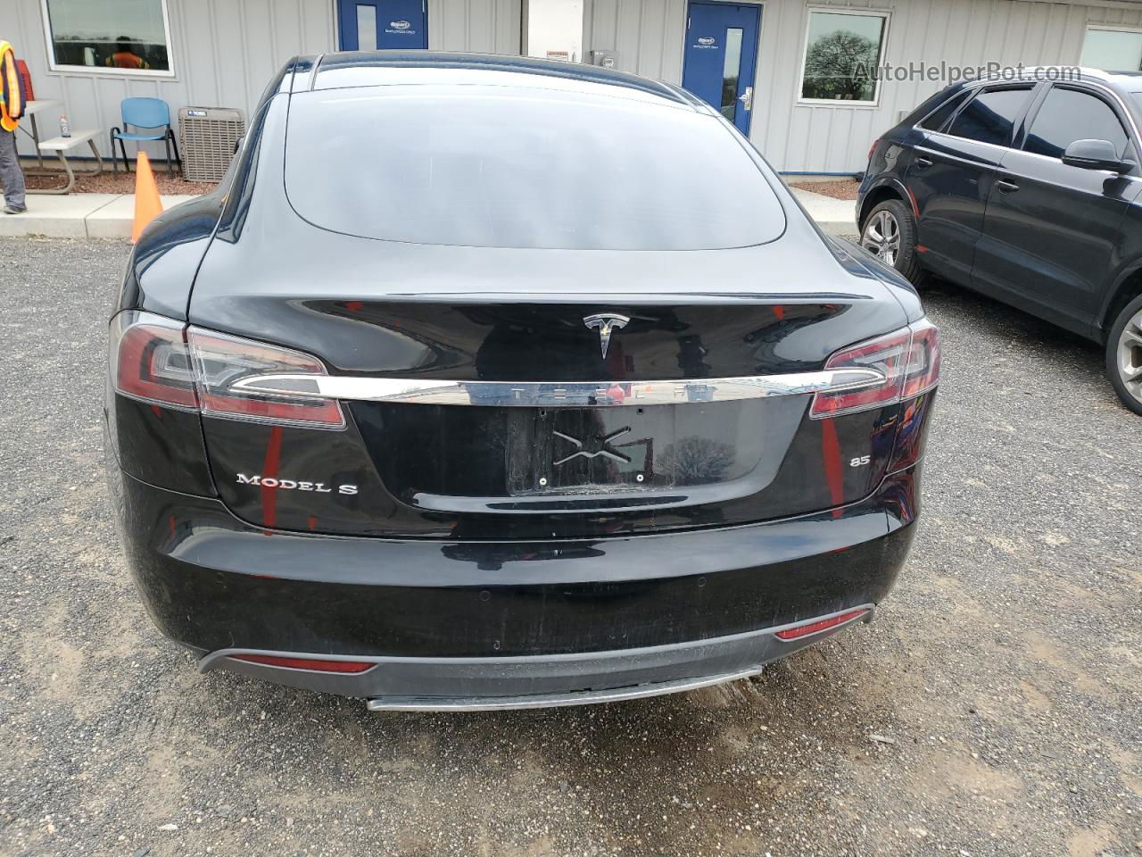 2014 Tesla Model S  Black vin: 5YJSA1H14EFP44895