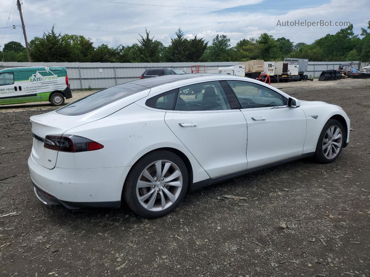 2014 Tesla Model S  White vin: 5YJSA1H14EFP48638