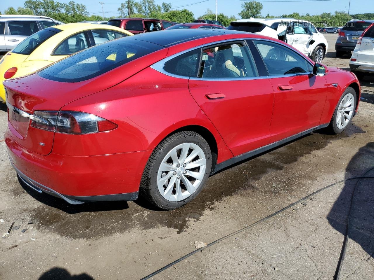2015 Tesla Model S 85 Красный vin: 5YJSA1H14FFP74870