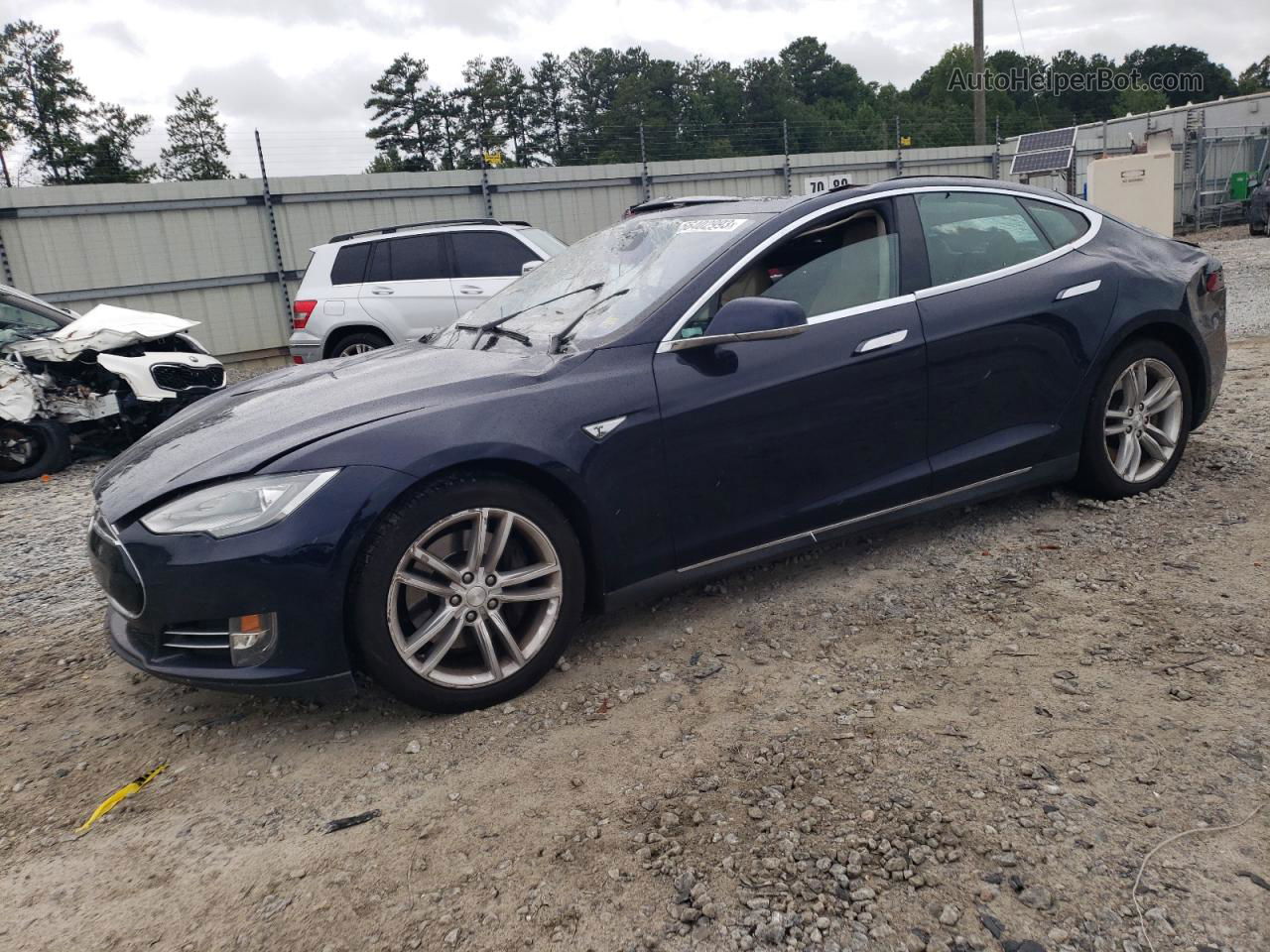 2014 Tesla Model S  Blue vin: 5YJSA1H15EFP32268