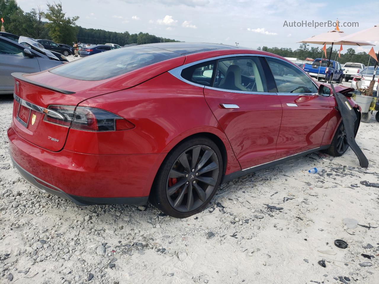 2014 Tesla Model S  Красный vin: 5YJSA1H15EFP38491