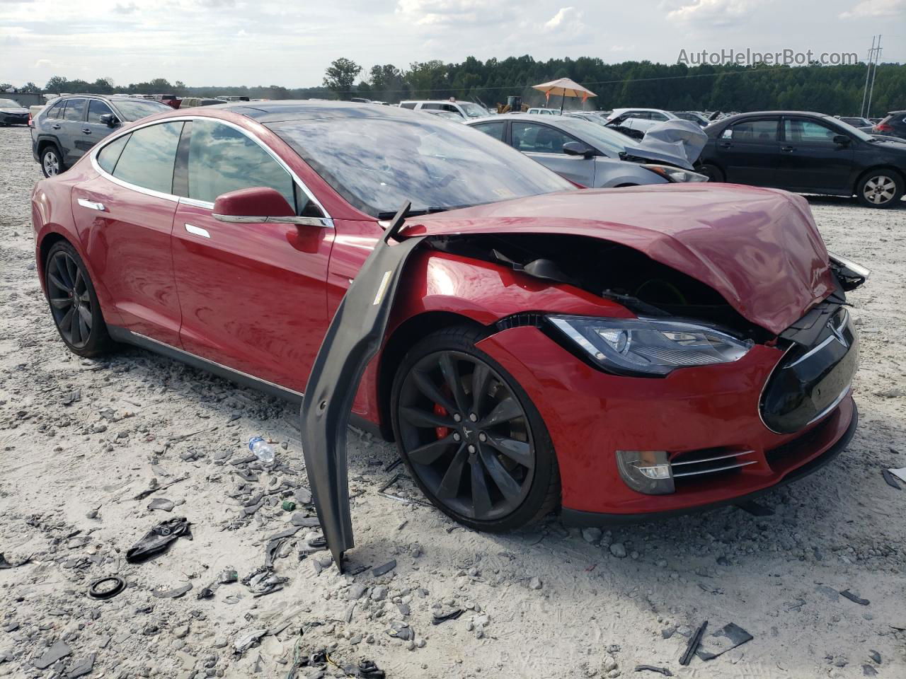 2014 Tesla Model S  Красный vin: 5YJSA1H15EFP38491