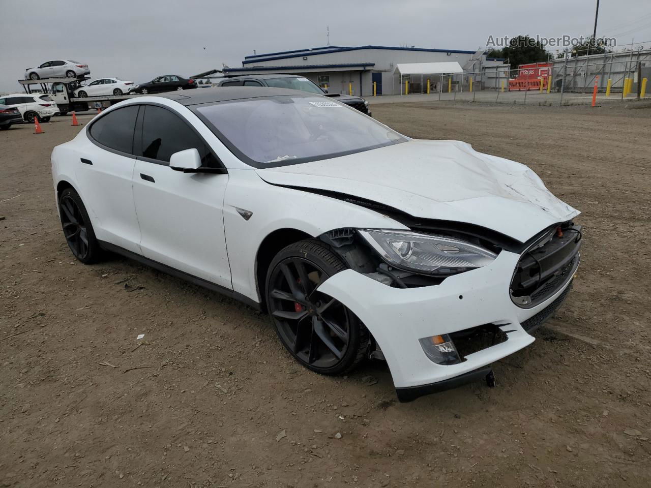 2014 Tesla Model S  White vin: 5YJSA1H15EFP40516