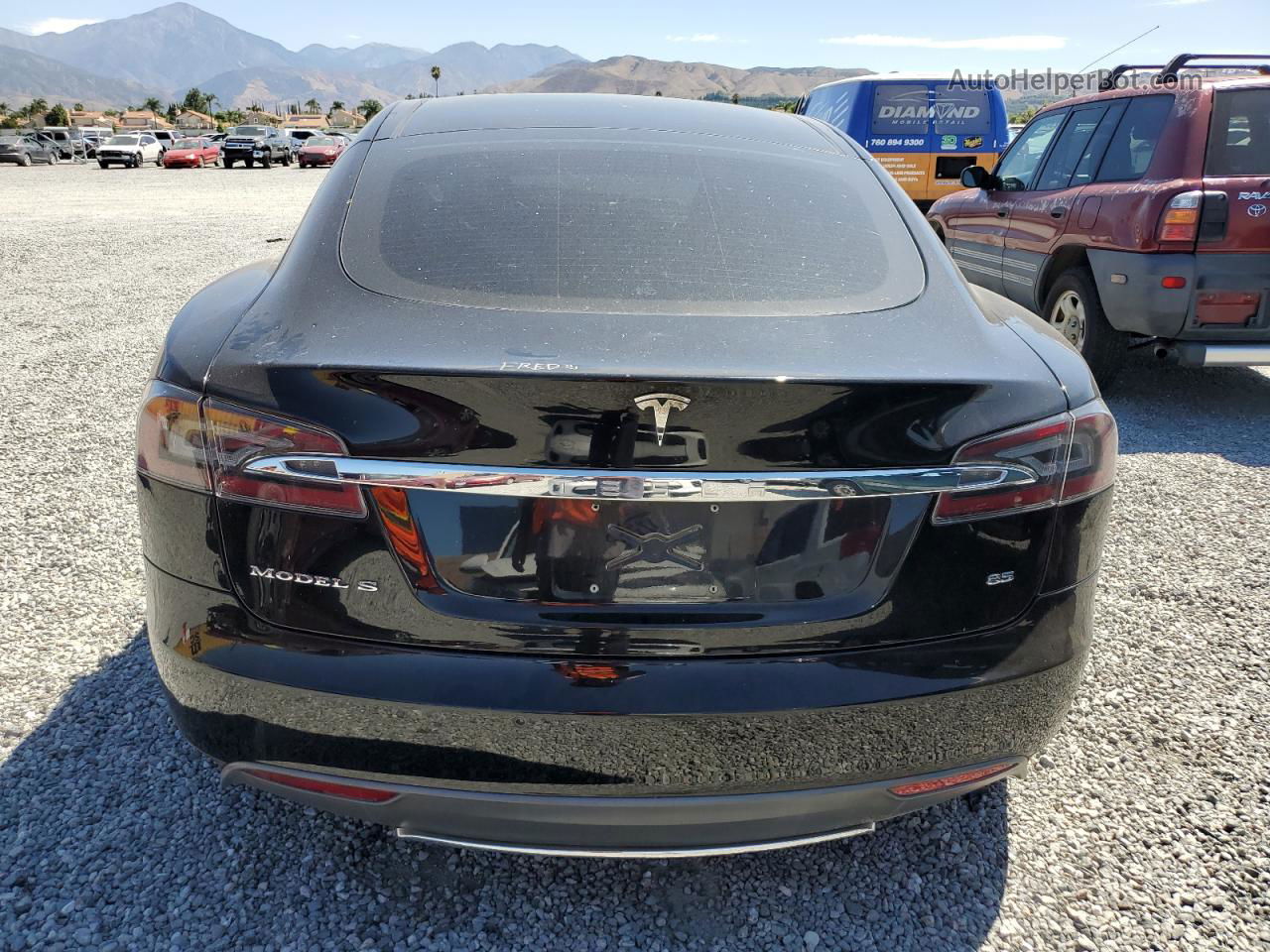 2014 Tesla Model S  Black vin: 5YJSA1H15EFP44601