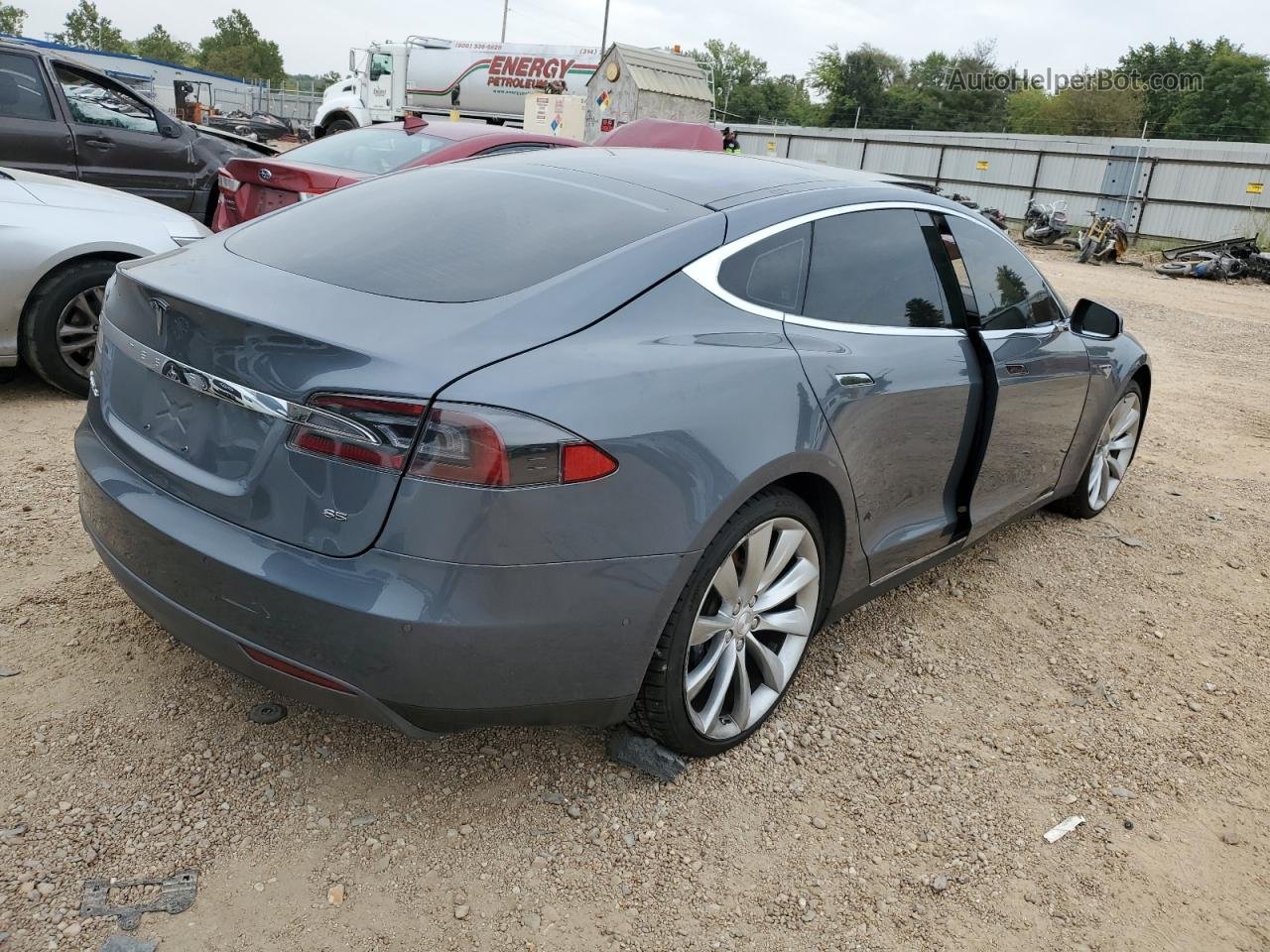2014 Tesla Model S  Gray vin: 5YJSA1H15EFP49765