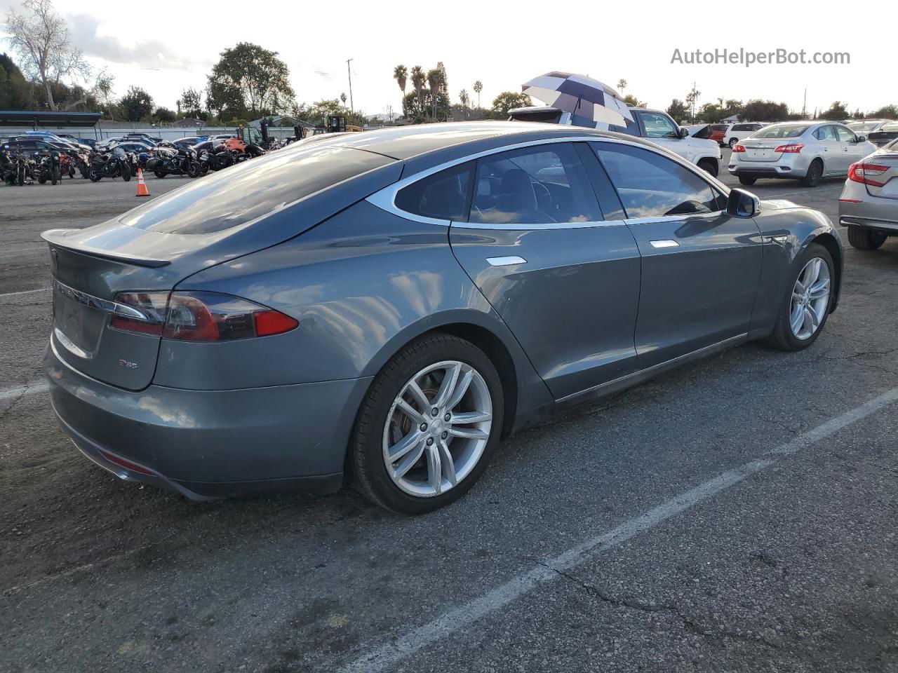 2014 Tesla Model S  Gray vin: 5YJSA1H16EFP40850