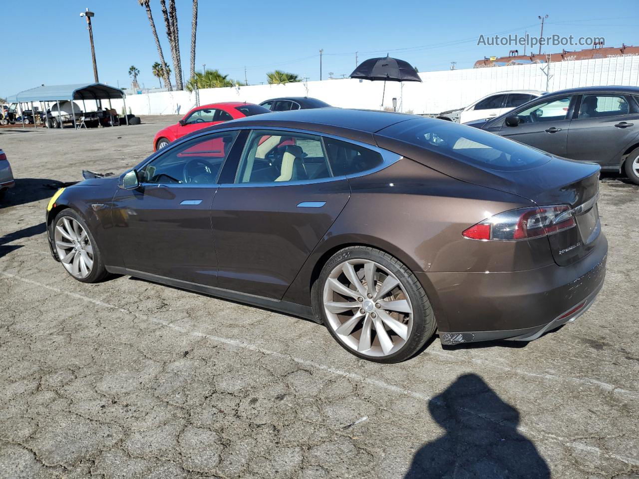 2014 Tesla Model S  Brown vin: 5YJSA1H16EFP57129