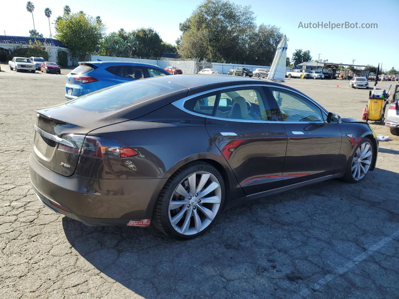 2014 Tesla Model S  Brown vin: 5YJSA1H16EFP57129