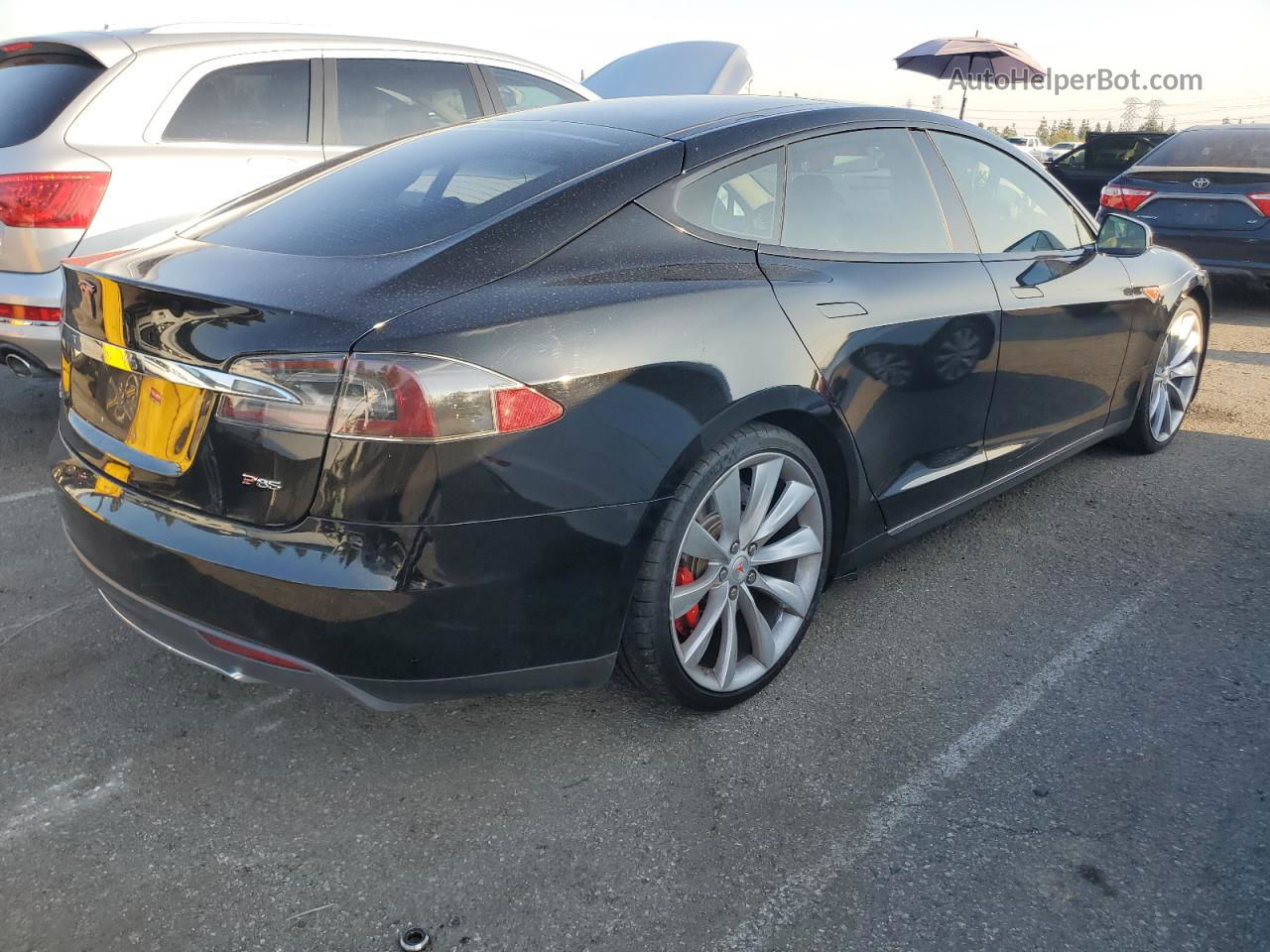 2014 Tesla Model S  Black vin: 5YJSA1H17EFP20042