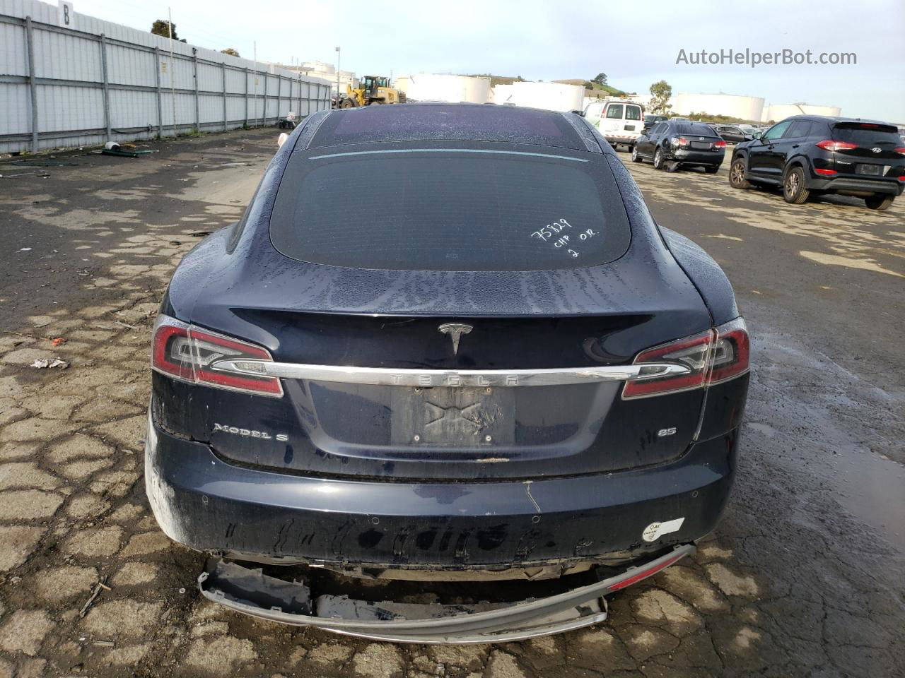 2014 Tesla Model S  Black vin: 5YJSA1H17EFP28660