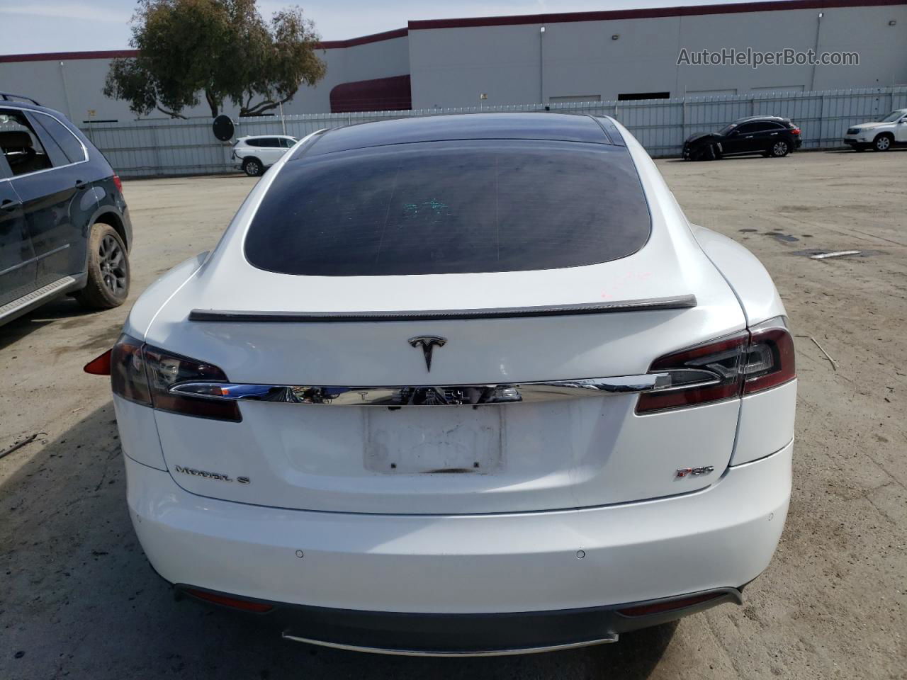 2014 Tesla Model S  White vin: 5YJSA1H17EFP37214