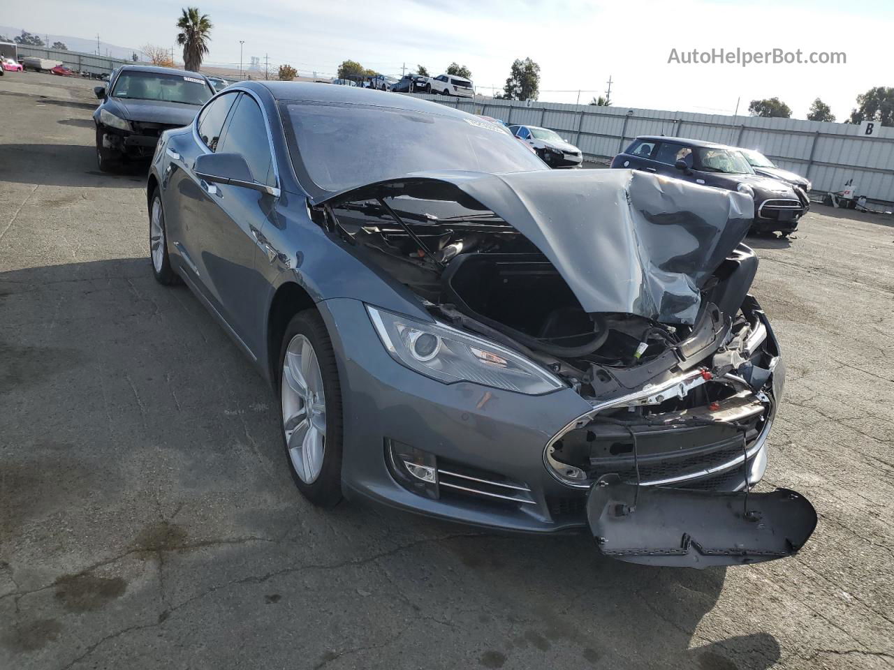 2014 Tesla Model S  Gray vin: 5YJSA1H17EFP44275