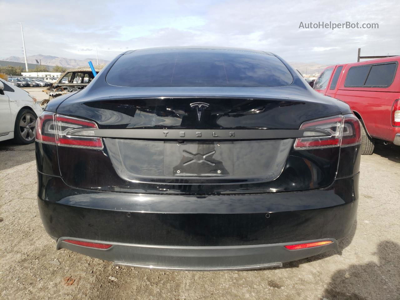 2014 Tesla Model S  Черный vin: 5YJSA1H17EFP52053