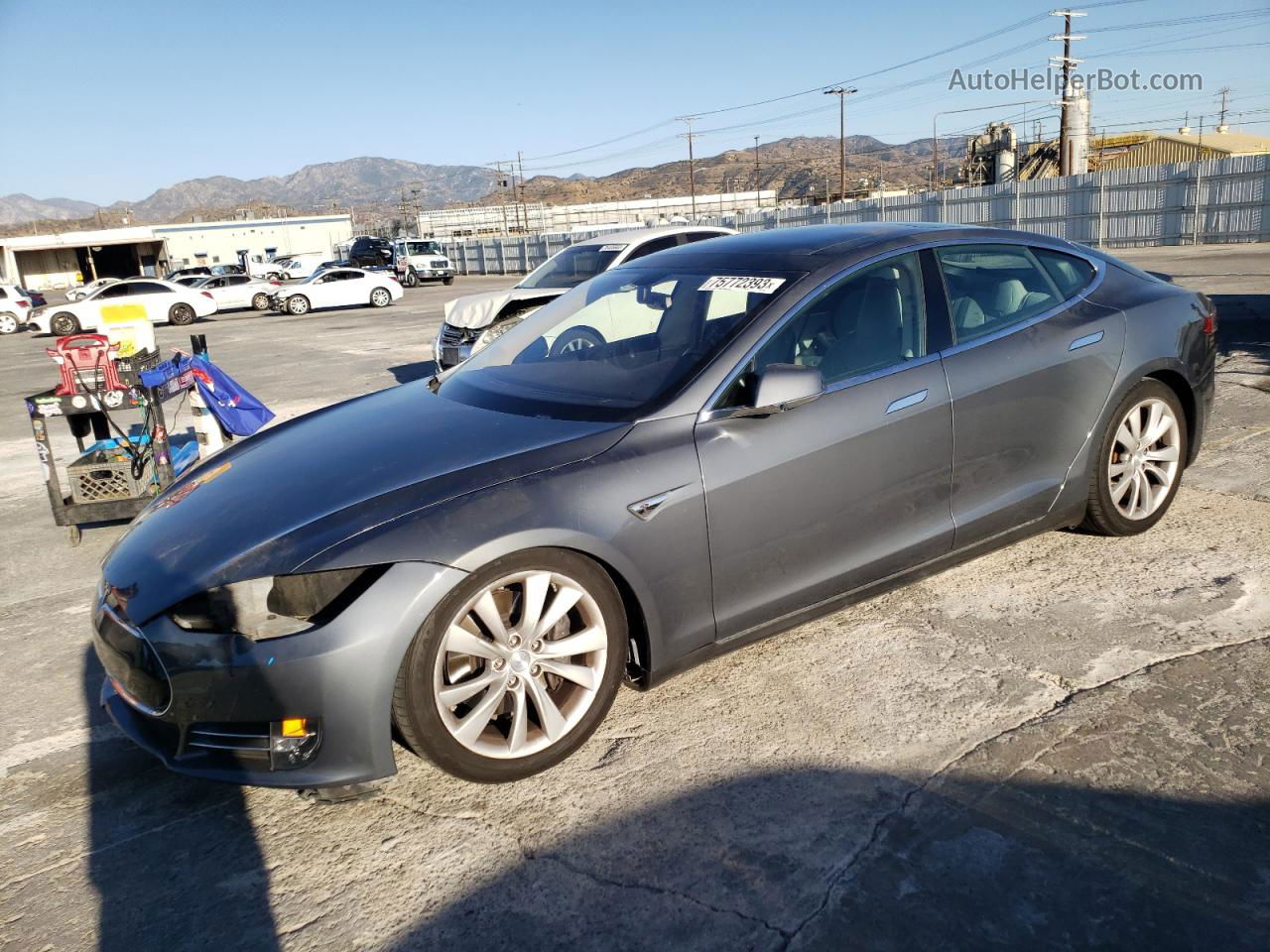 2014 Tesla Model S  Gray vin: 5YJSA1H18EFP39439