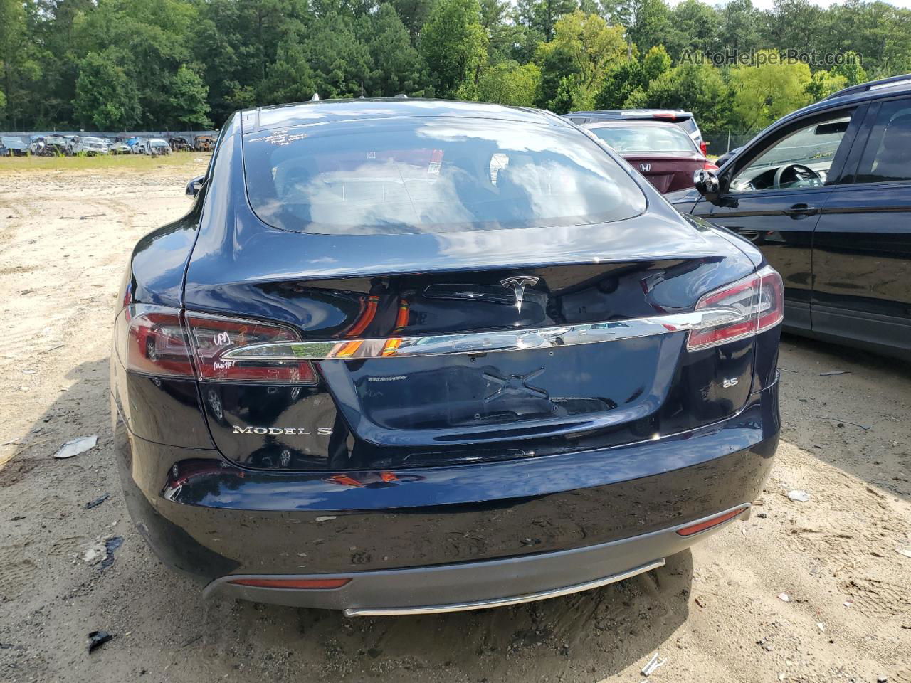 2014 Tesla Model S  Blue vin: 5YJSA1H18EFP46763