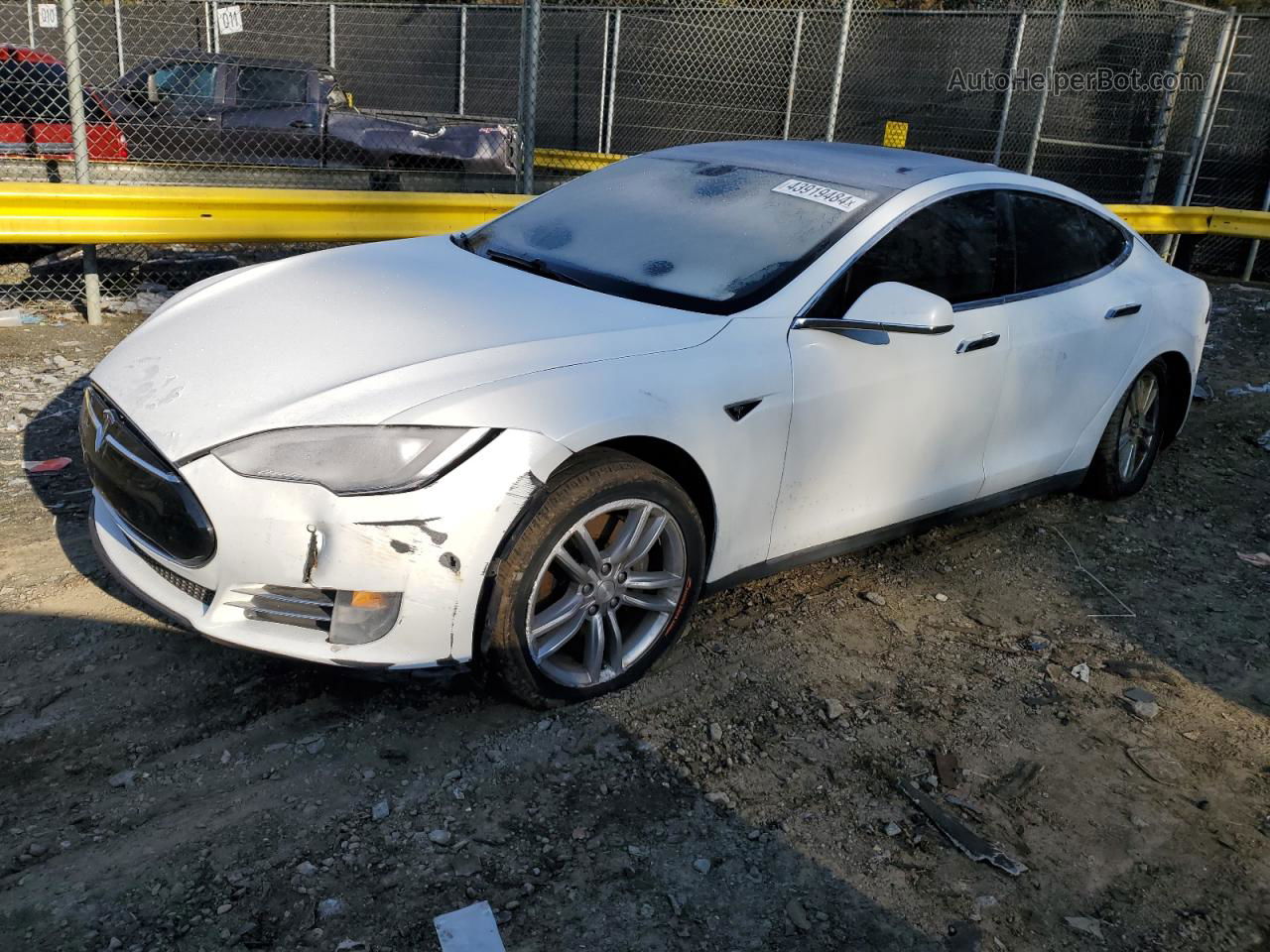 2014 Tesla Model S  Белый vin: 5YJSA1H18EFP52532