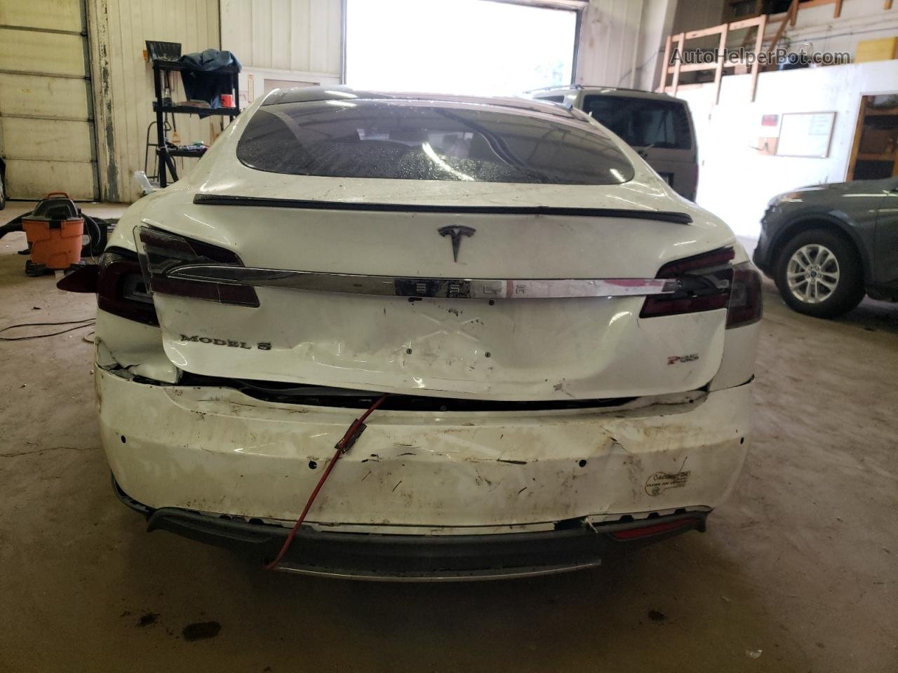 2014 Tesla Model S  White vin: 5YJSA1H18EFP57259