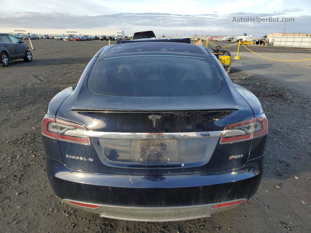 2014 Tesla Model S  Black vin: 5YJSA1H19EFP52619