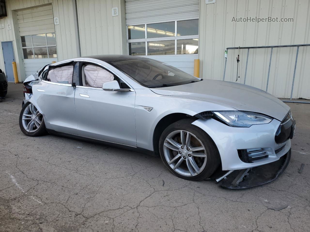 2014 Tesla Model S  Silver vin: 5YJSA1H1XEFP39703