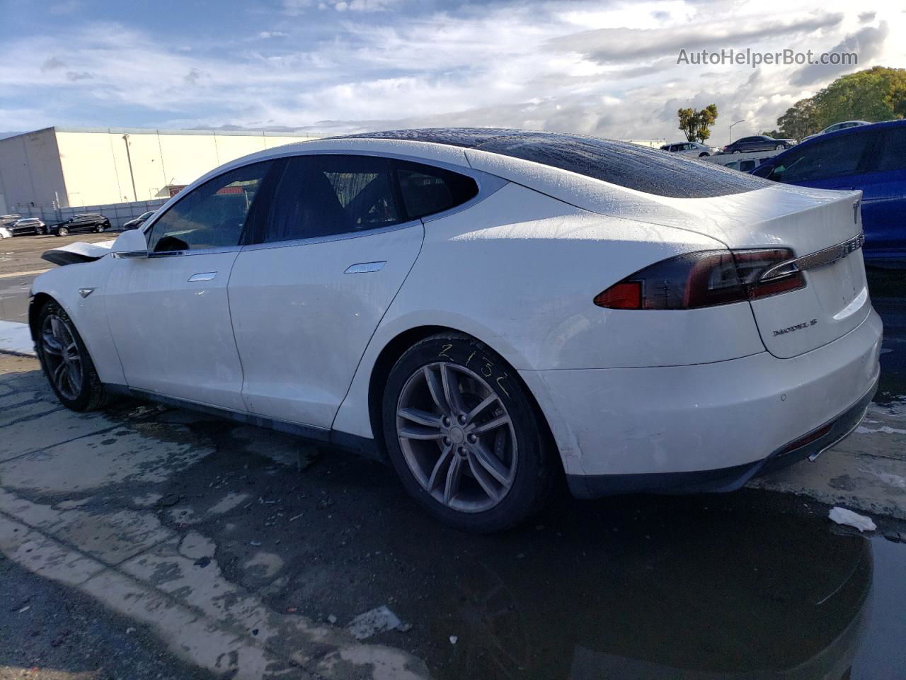 2014 Tesla Model S  White vin: 5YJSA1H1XEFP41046