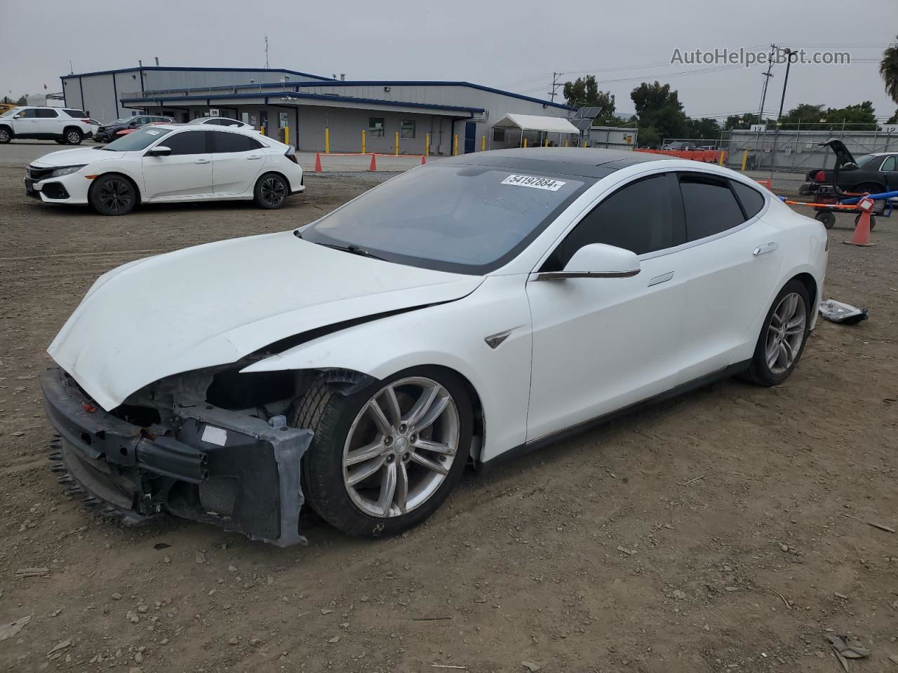 2014 Tesla Model S  White vin: 5YJSA1H1XEFP41046
