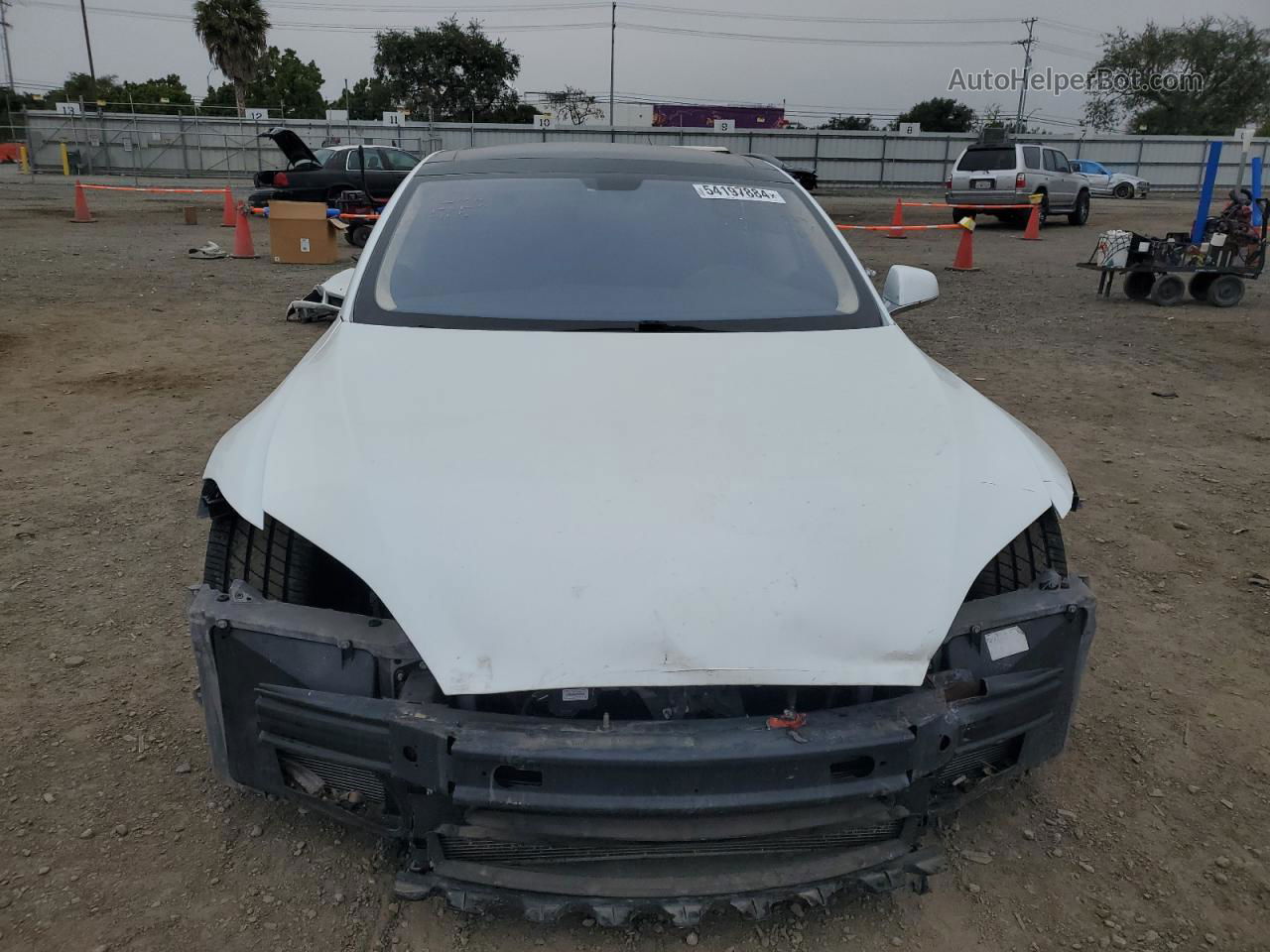 2014 Tesla Model S  White vin: 5YJSA1H1XEFP41046