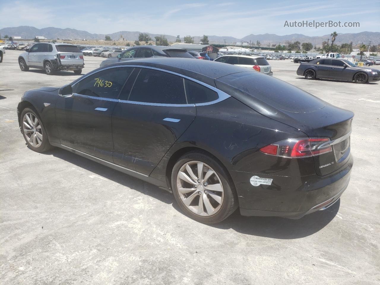 2014 Tesla Model S  Black vin: 5YJSA1H1XEFP52905