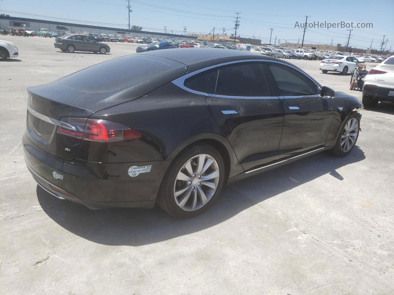 2014 Tesla Model S  Black vin: 5YJSA1H1XEFP52905