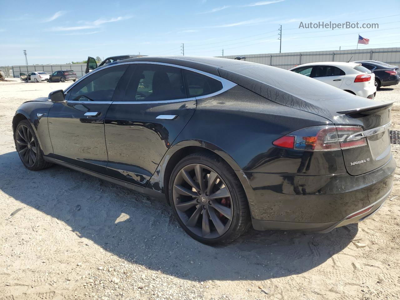 2014 Tesla Model S  Black vin: 5YJSA1H20EFP55076