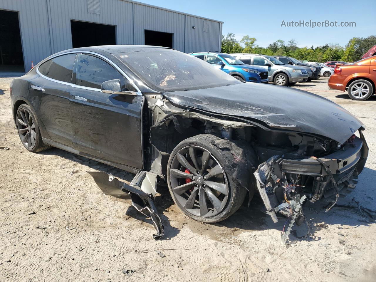 2014 Tesla Model S  Black vin: 5YJSA1H20EFP55076