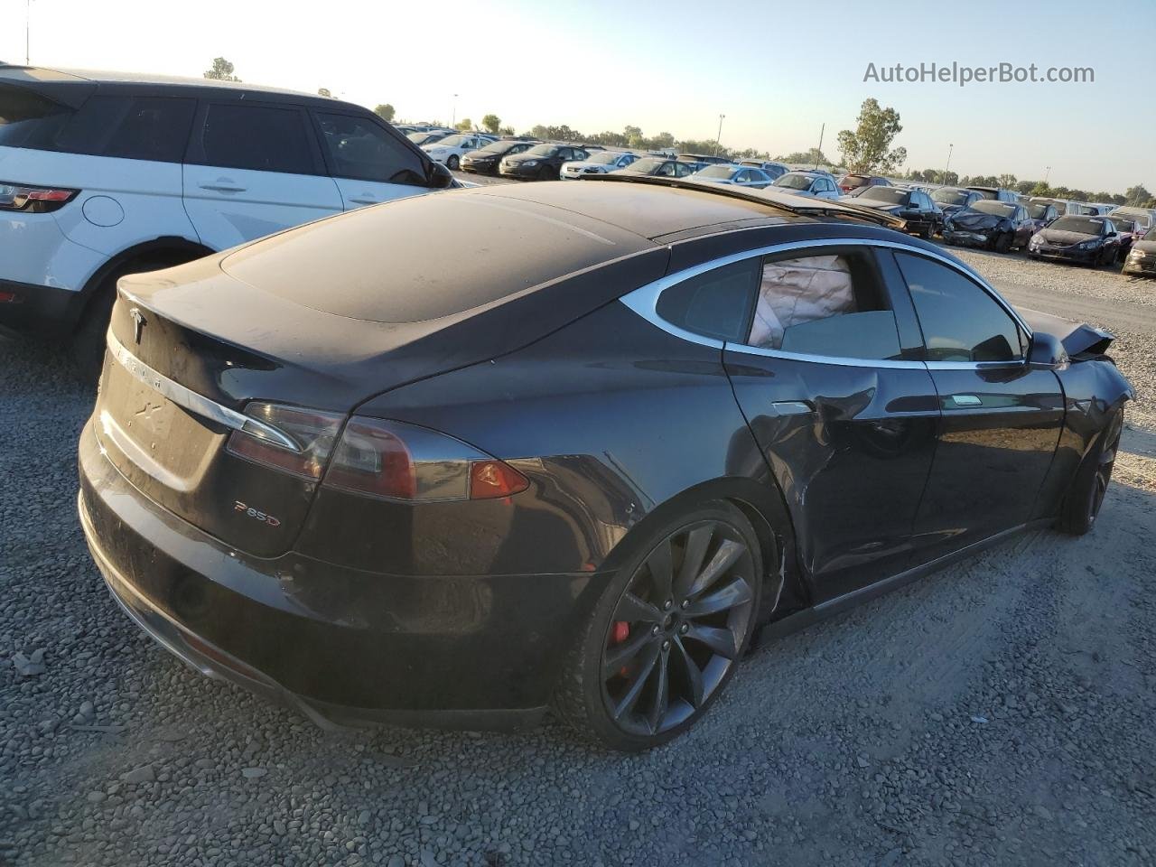 2014 Tesla Model S  Черный vin: 5YJSA1H21EFP68130
