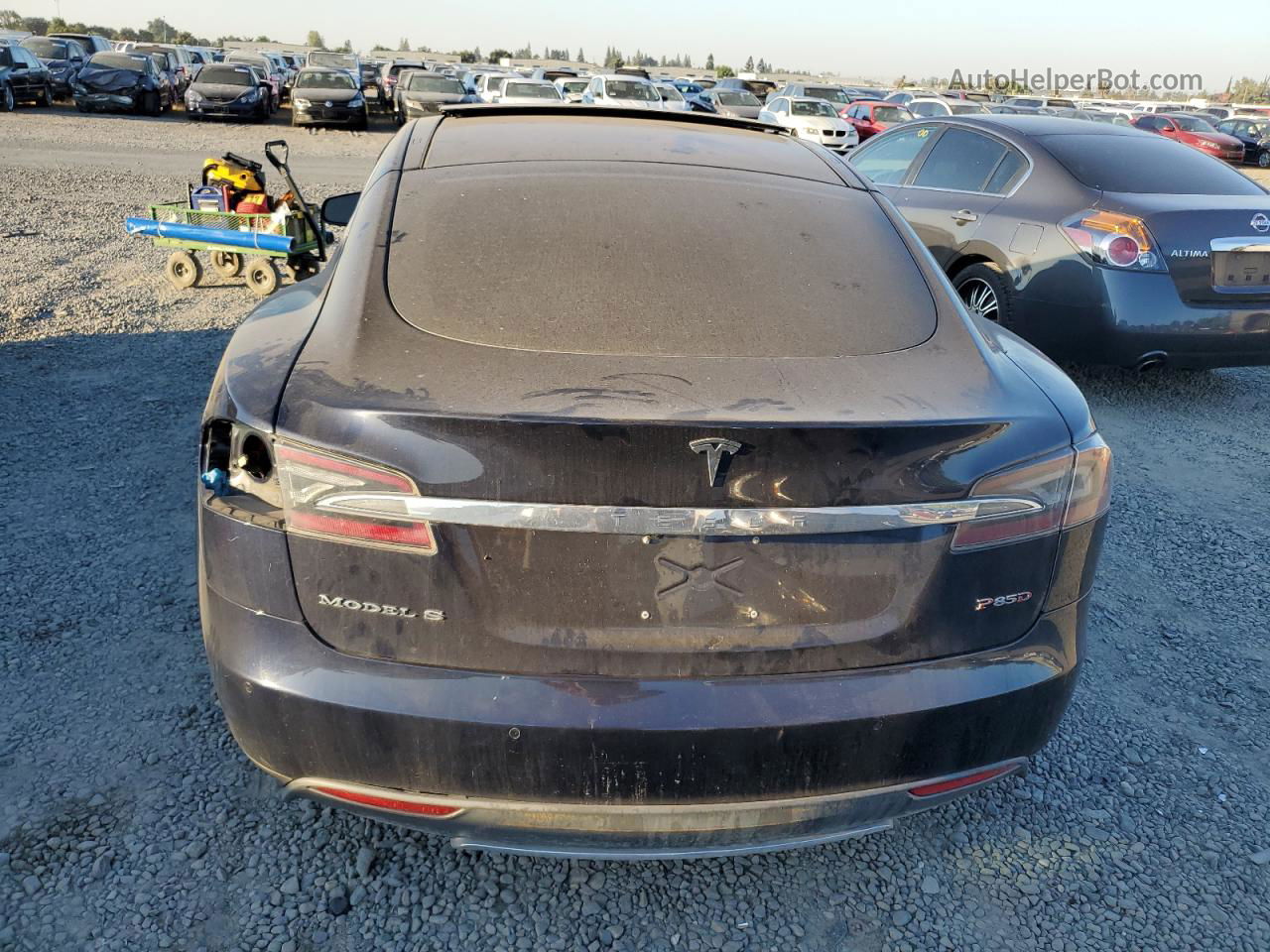 2014 Tesla Model S  Черный vin: 5YJSA1H21EFP68130